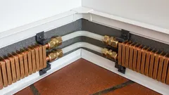 Podlahové lišty místo podlahového vytápění: chytré řešení pro renovace bez stavebních prací