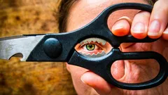 Máte na nůžkách „piraní“ výřez? Tohle je důvod, proč tam je