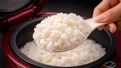 Jak uvařit dokonale nadýchanou rýži na sporáku bez zbytečných komplikací: poměry a časy