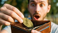 Bobkový list v peněžence není kouzelný: psychologický důvod, proč některým lidem opravdu pomáhá.